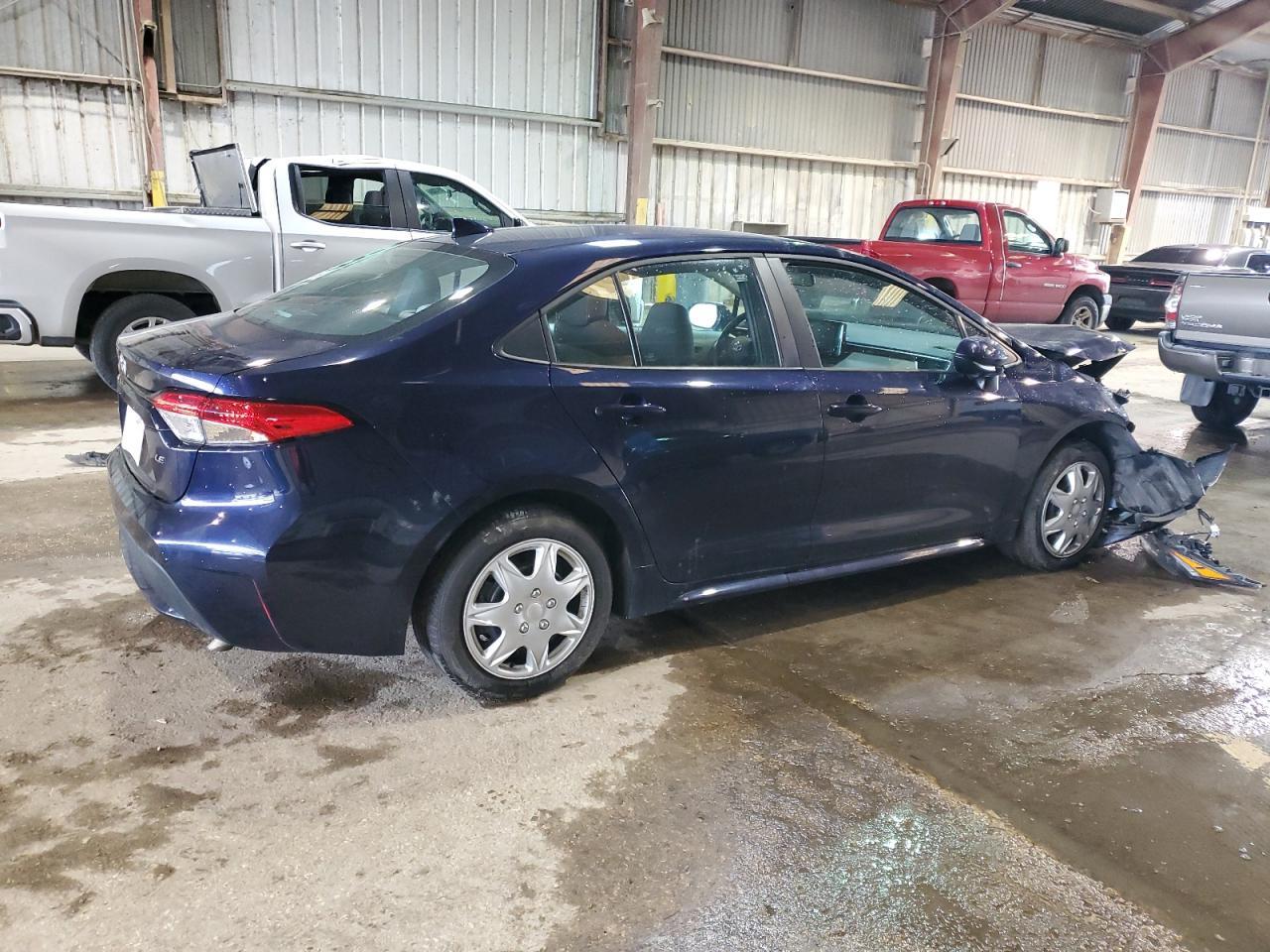 2022 TOYOTA COROLLA LE - Фото 3