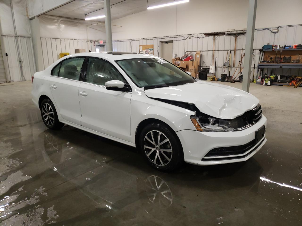 2017 VOLKSWAGEN JETTA SE - Фото 4