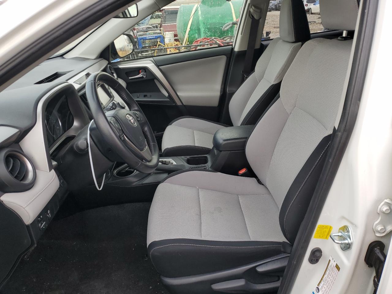 2016 TOYOTA RAV4 XLE - Фото 7