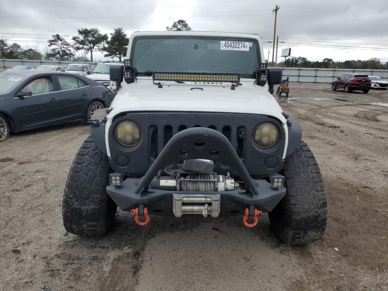 2015 JEEP WRANGLER U - Фото 5