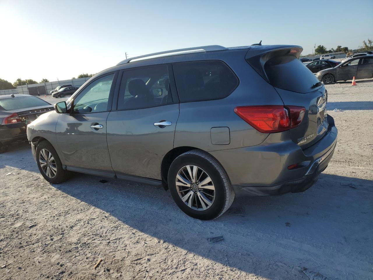 2018 NISSAN PATHFINDER - Фото 2