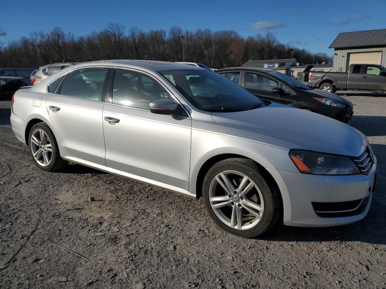 2014 VOLKSWAGEN PASSAT SE - Фото 4