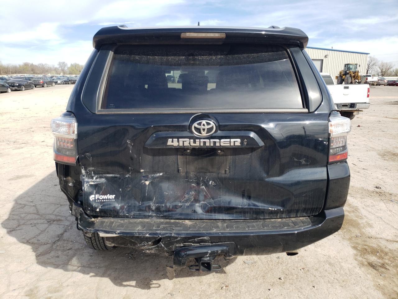 2022 TOYOTA 4RUNNER SR - Image 6