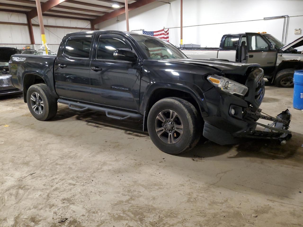 2017 TOYOTA TACOMA DOU - Фото 4