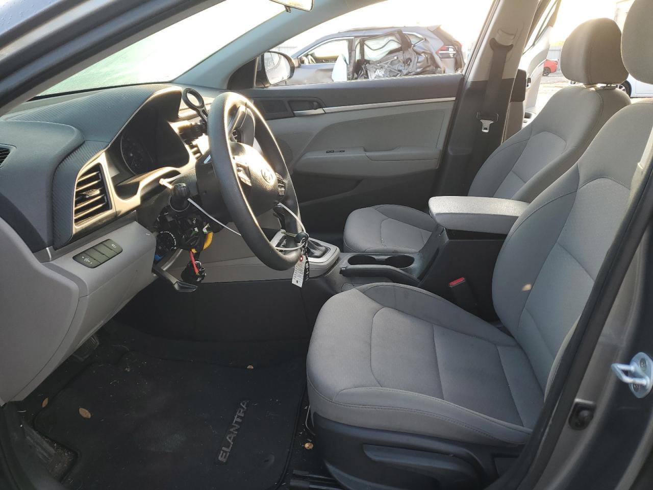 2019 HYUNDAI ELANTRA SE - Фото 7