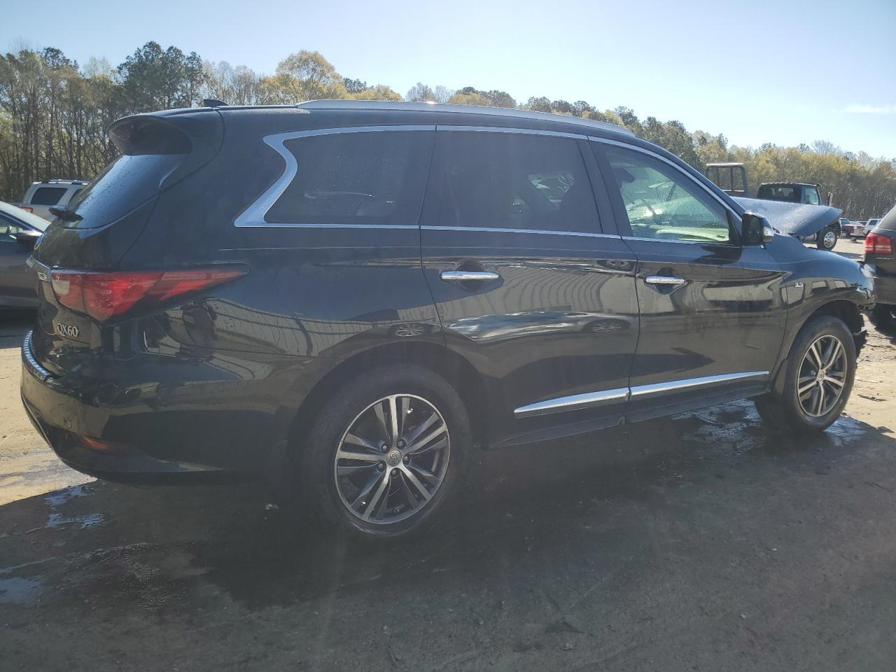 2017 INFINITI QX60 - Image 3