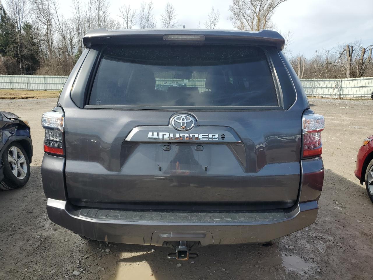 2022 TOYOTA 4RUNNER SR - Фото 6