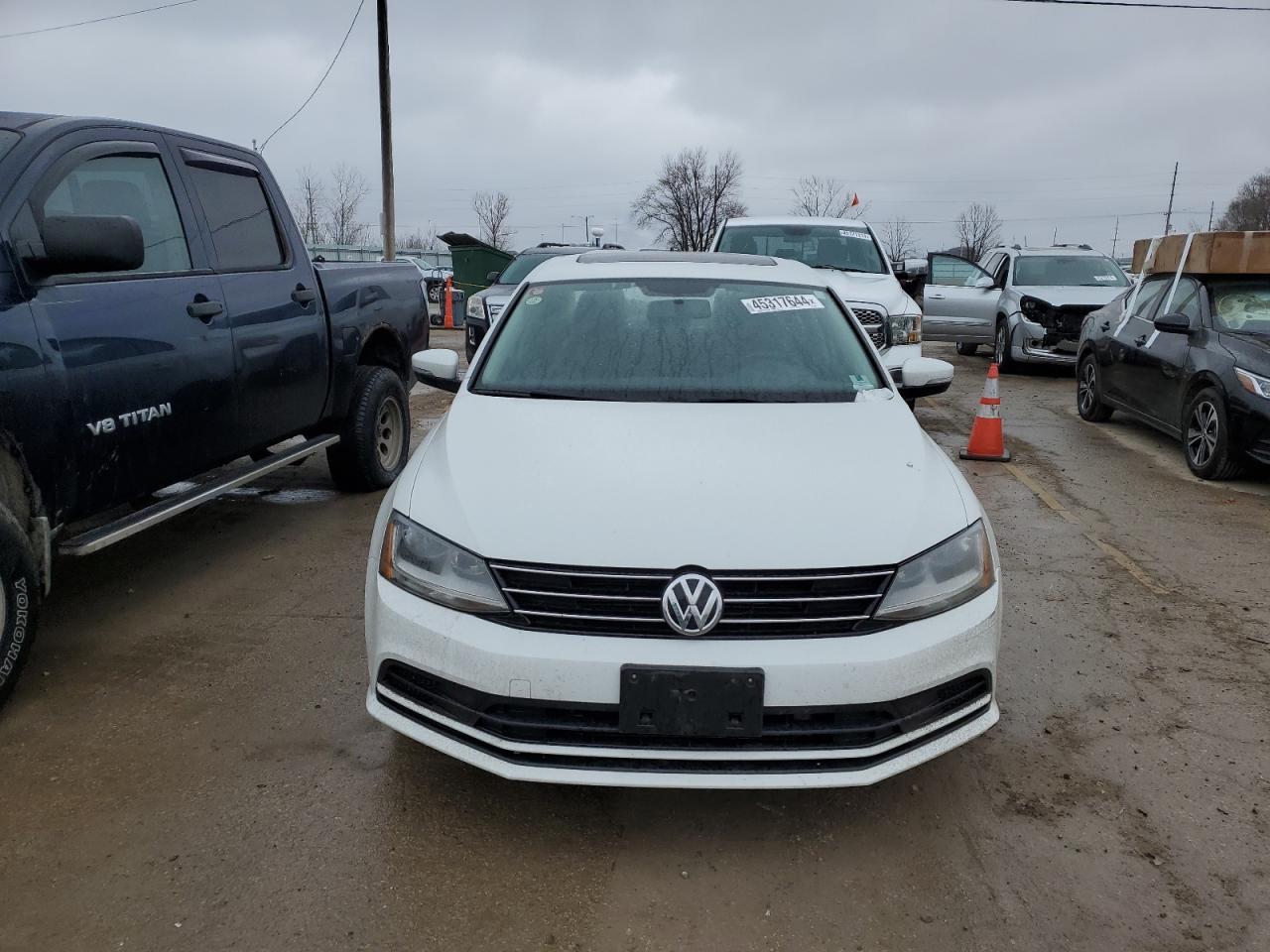 2017 VOLKSWAGEN JETTA SE - Image 5
