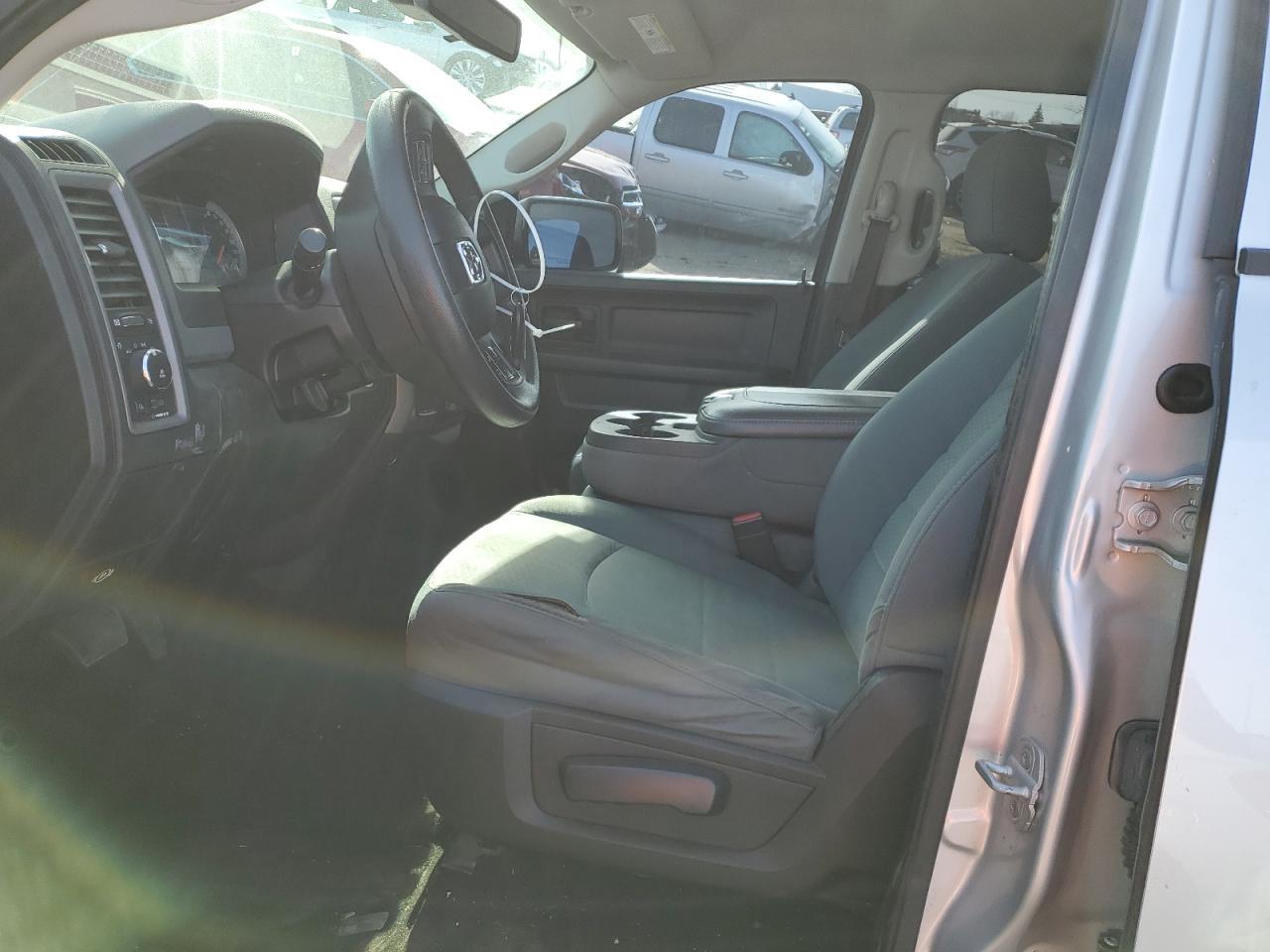 2014 RAM 1500 ST - Image 7
