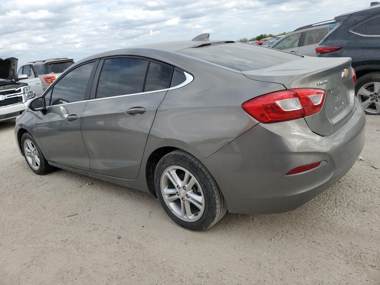 2017 CHEVROLET CRUZE LT - Image 2