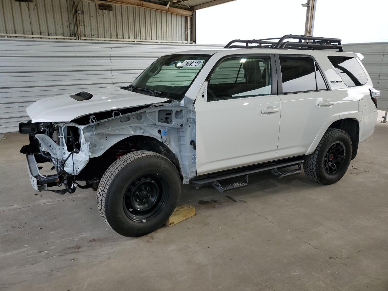 2022 TOYOTA 4RUNNER SR