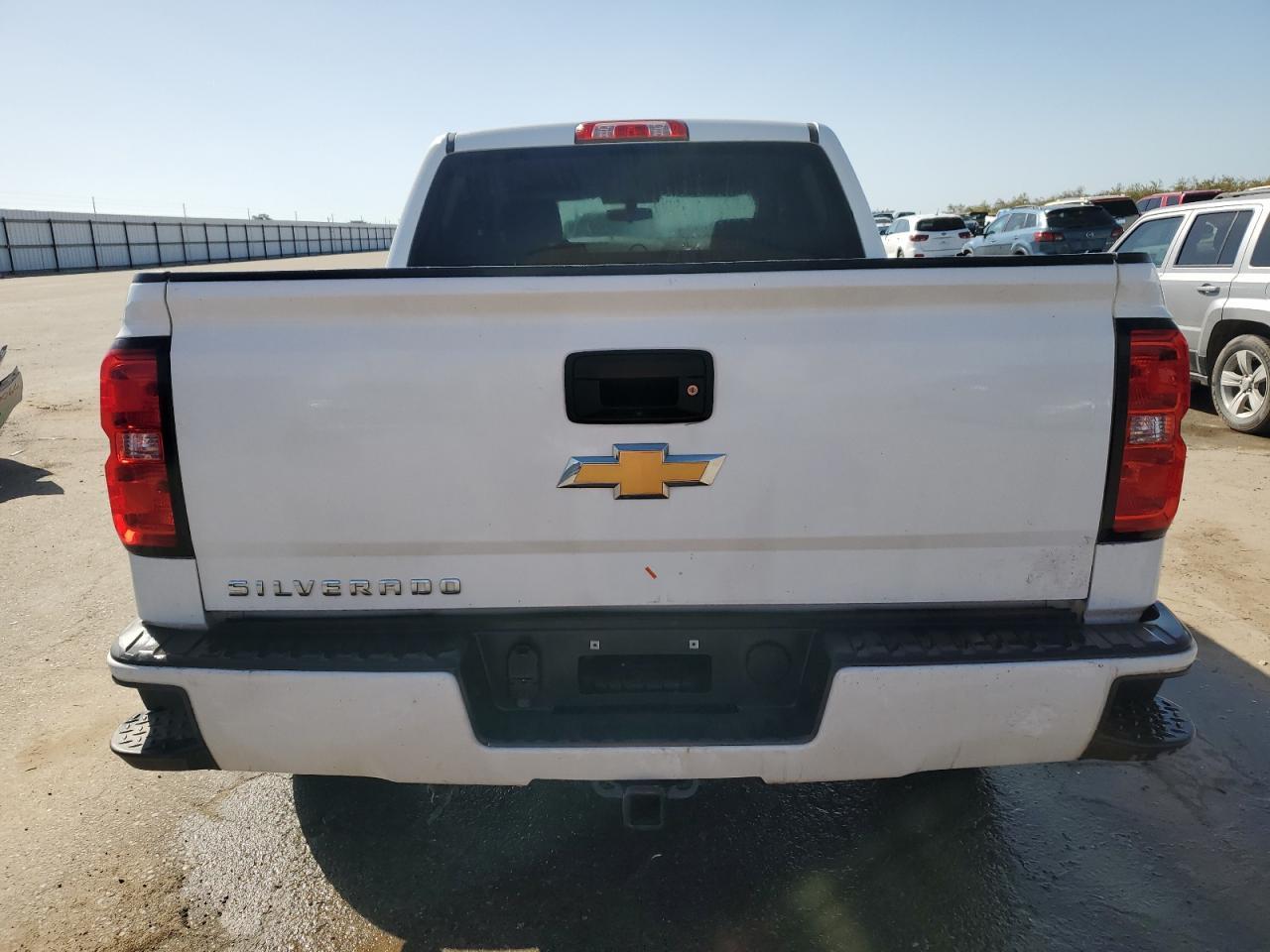2018 CHEVROLET SILVERADO - Image 6