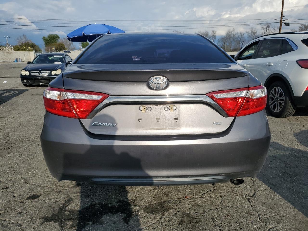 2017 TOYOTA CAMRY LE - Image 6