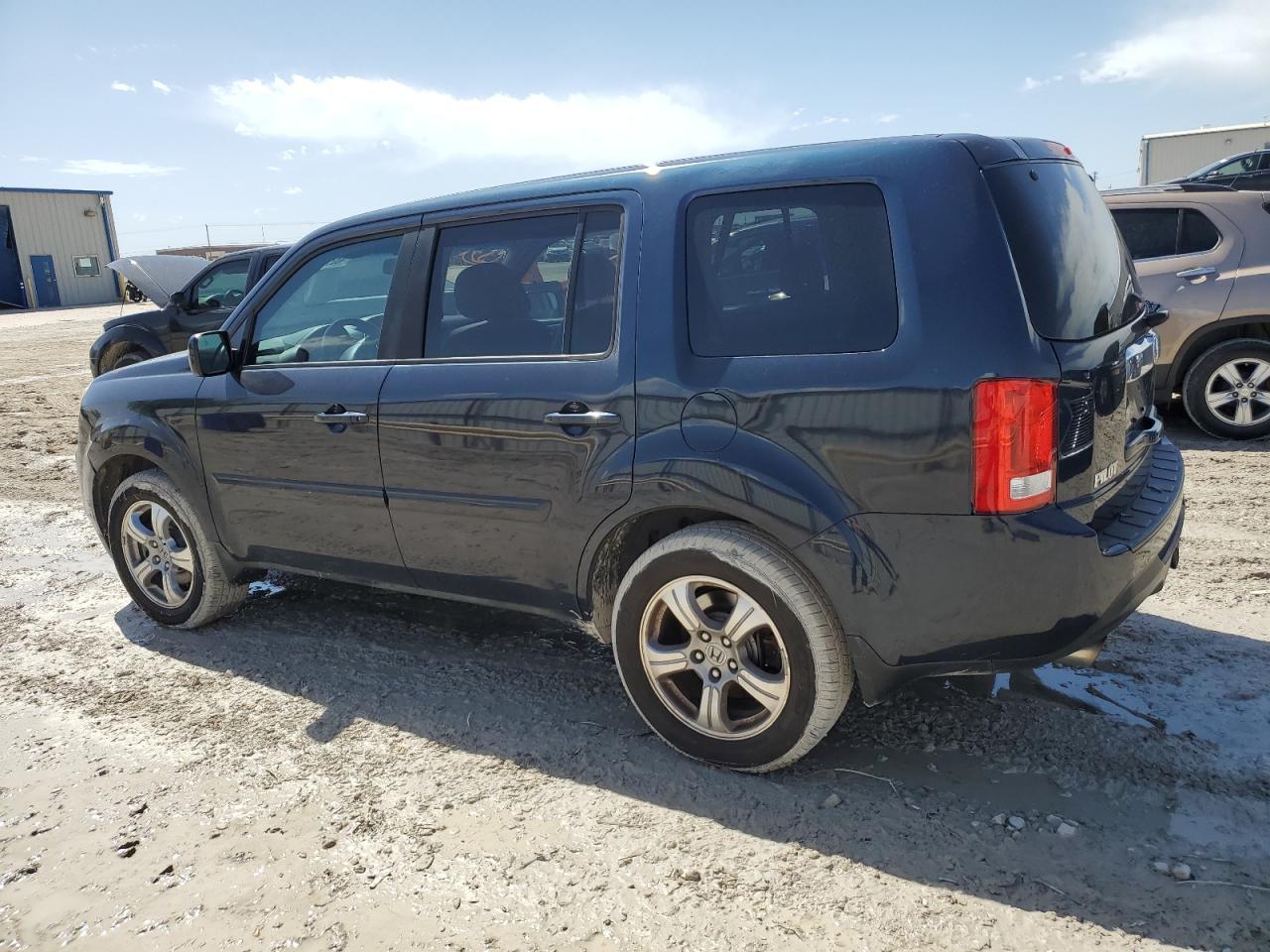 2012 HONDA PILOT EXLN - Image 2
