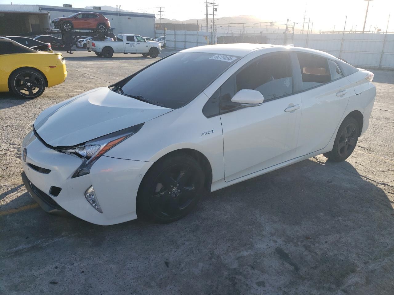 2017 TOYOTA PRIUS car image