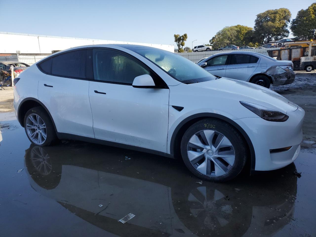 2023 TESLA MODEL Y - Image 4