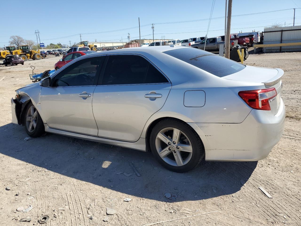 2014 TOYOTA CAMRY L - Image 2