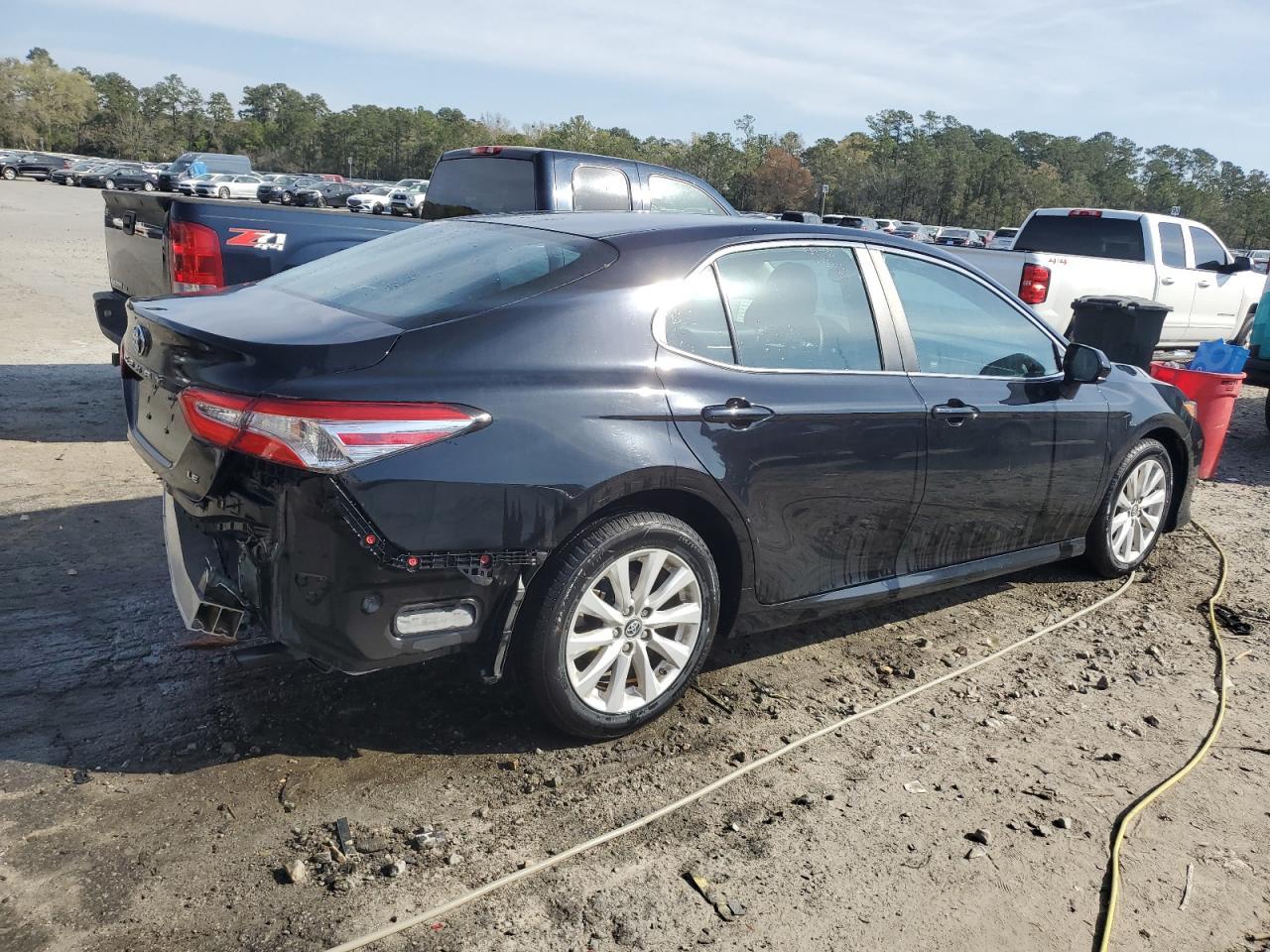 2018 TOYOTA CAMRY L - Фото 3