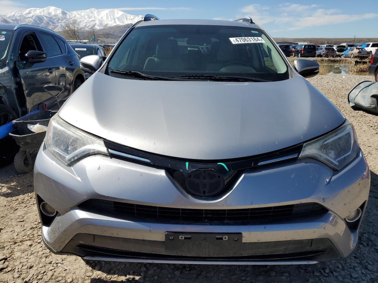 2016 TOYOTA RAV4 XLE - Image 5