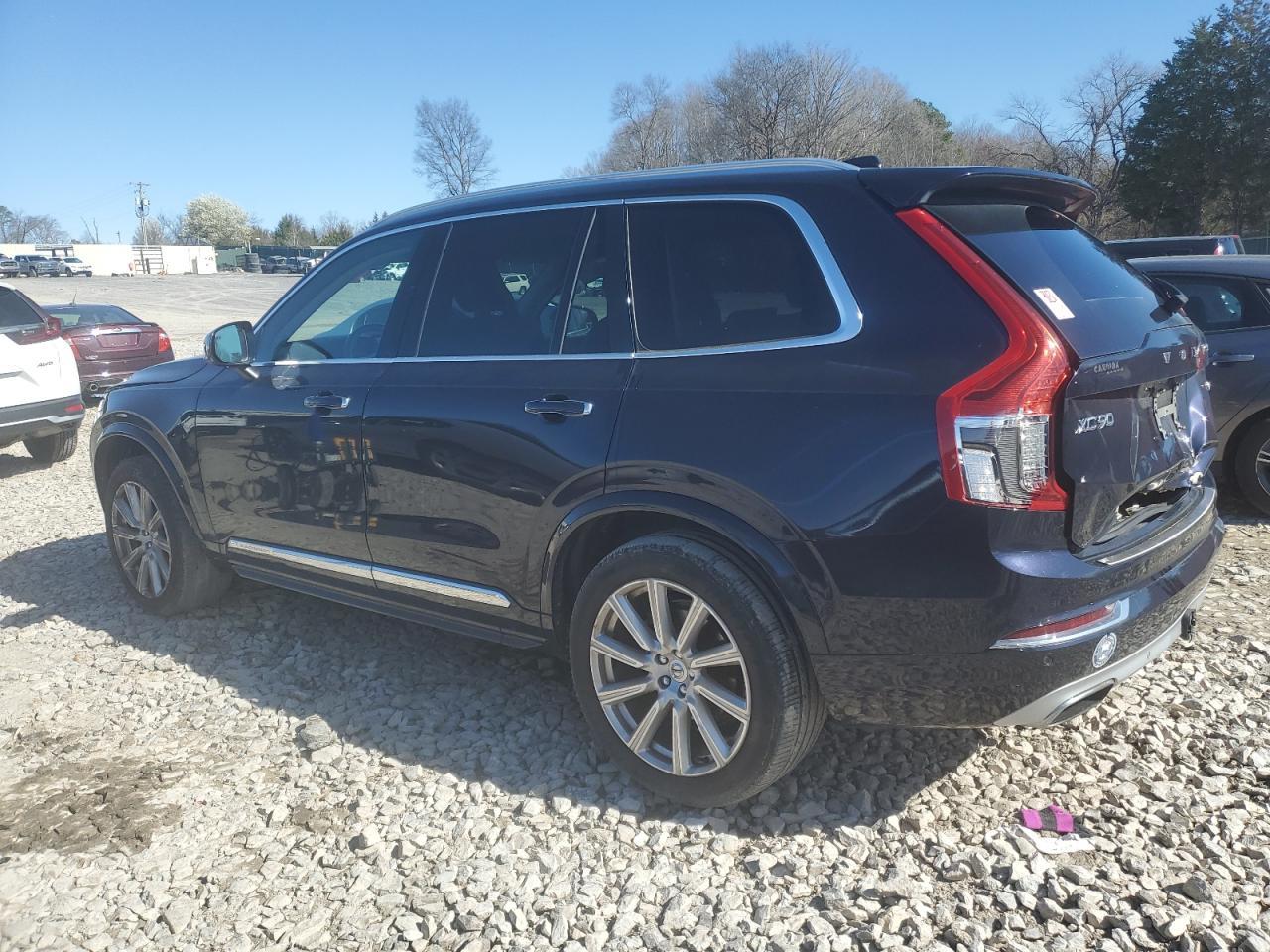 2016 VOLVO XC90 T6 - Фото 2