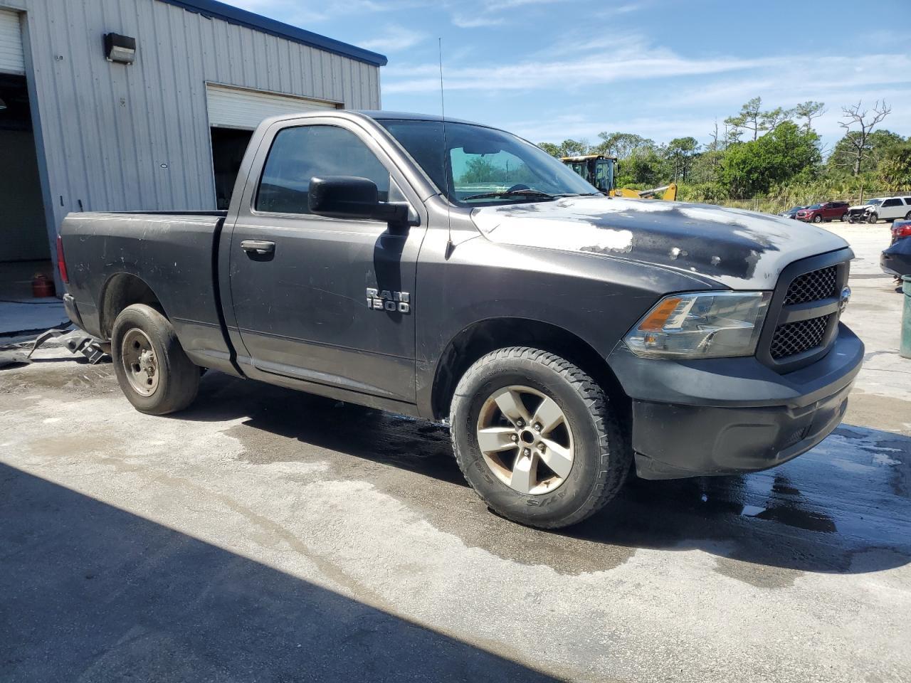 2014 RAM 1500 ST - Фото 4
