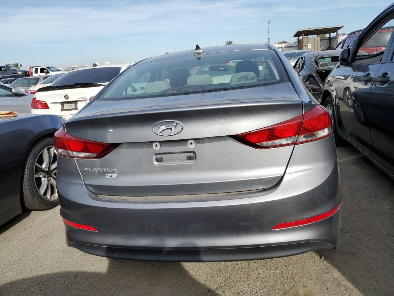 2017 HYUNDAI ELANTRA SE - Image 6
