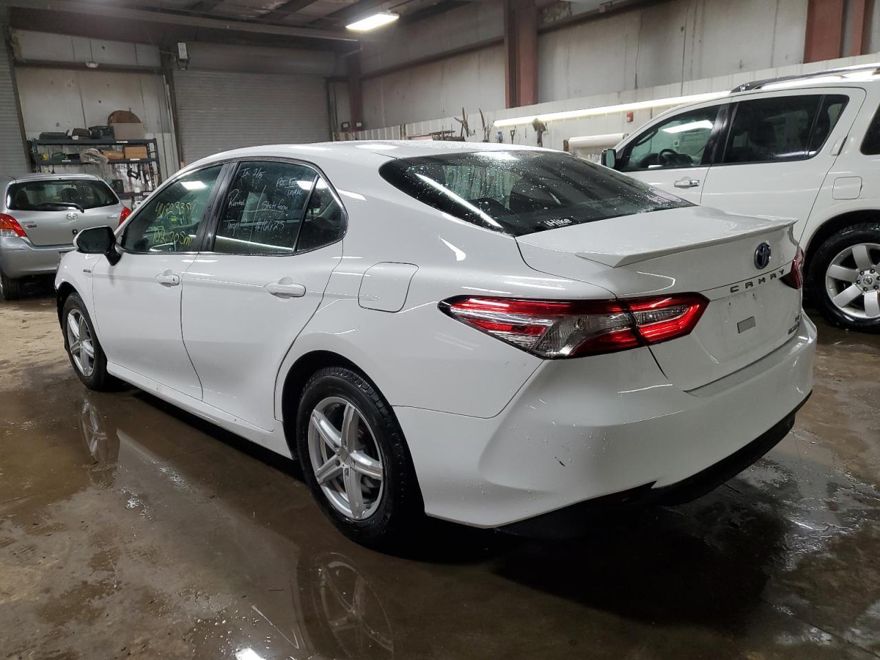 2018 TOYOTA CAMRY LE - Фото 2