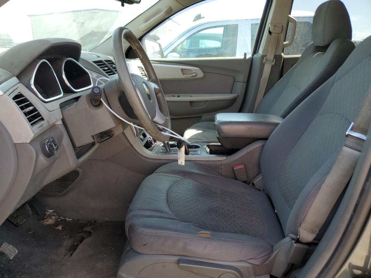 2011 CHEVROLET TRAVERSE L - Image 7