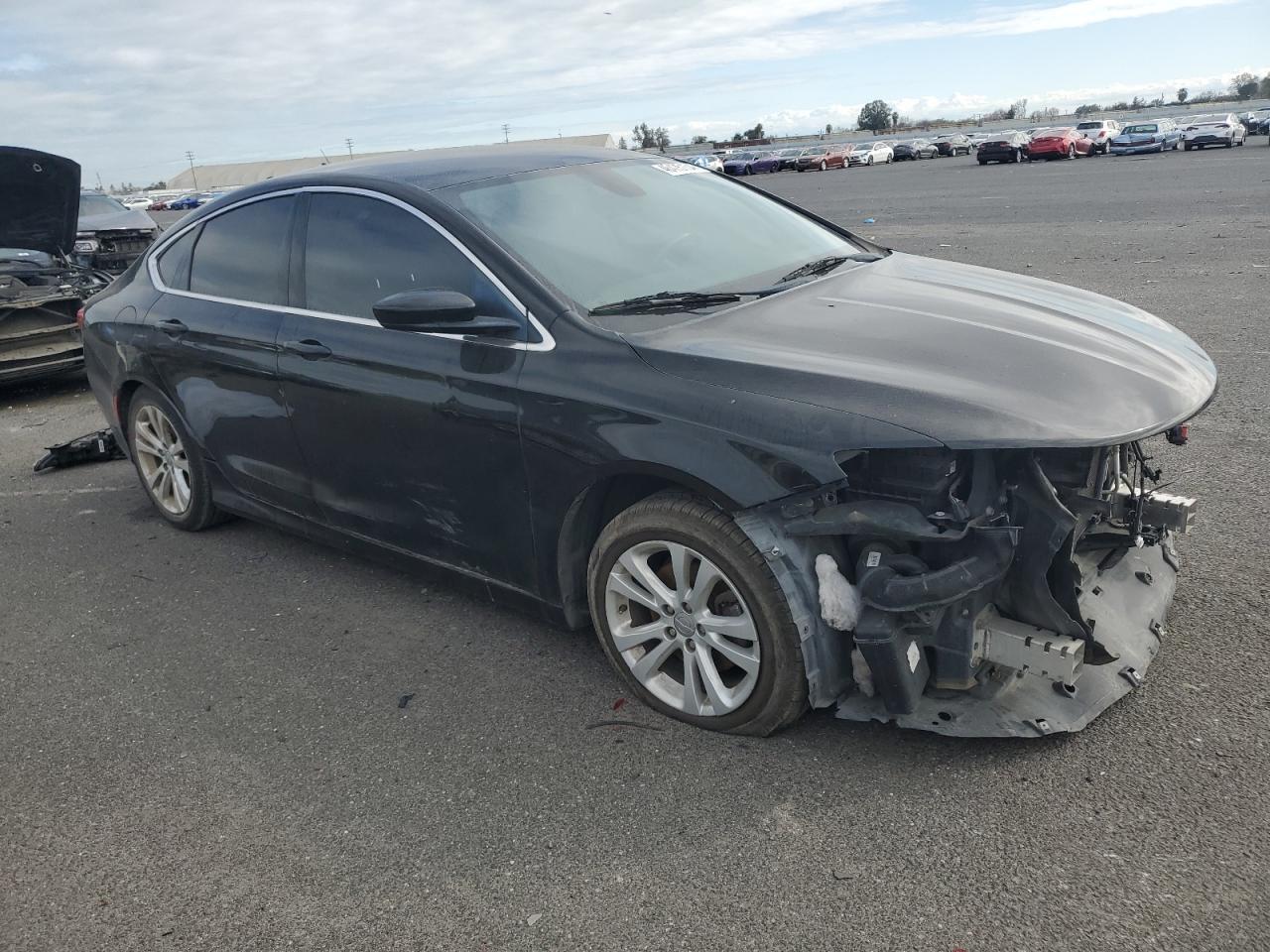 2015 CHRYSLER 200 LIMITE - Image 4