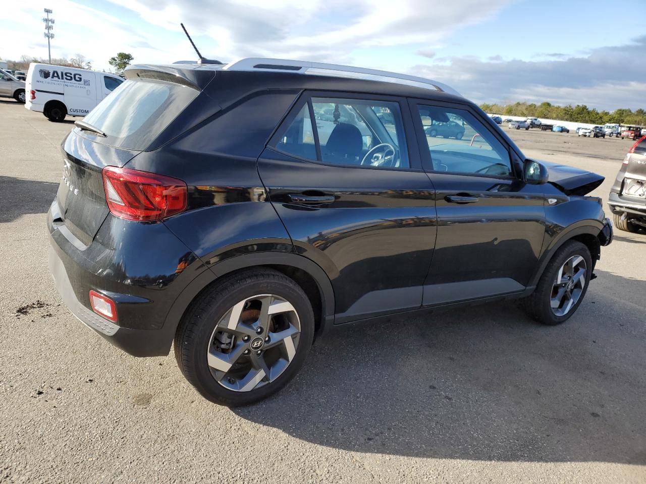 2023 HYUNDAI VENUE SEL - Image 3