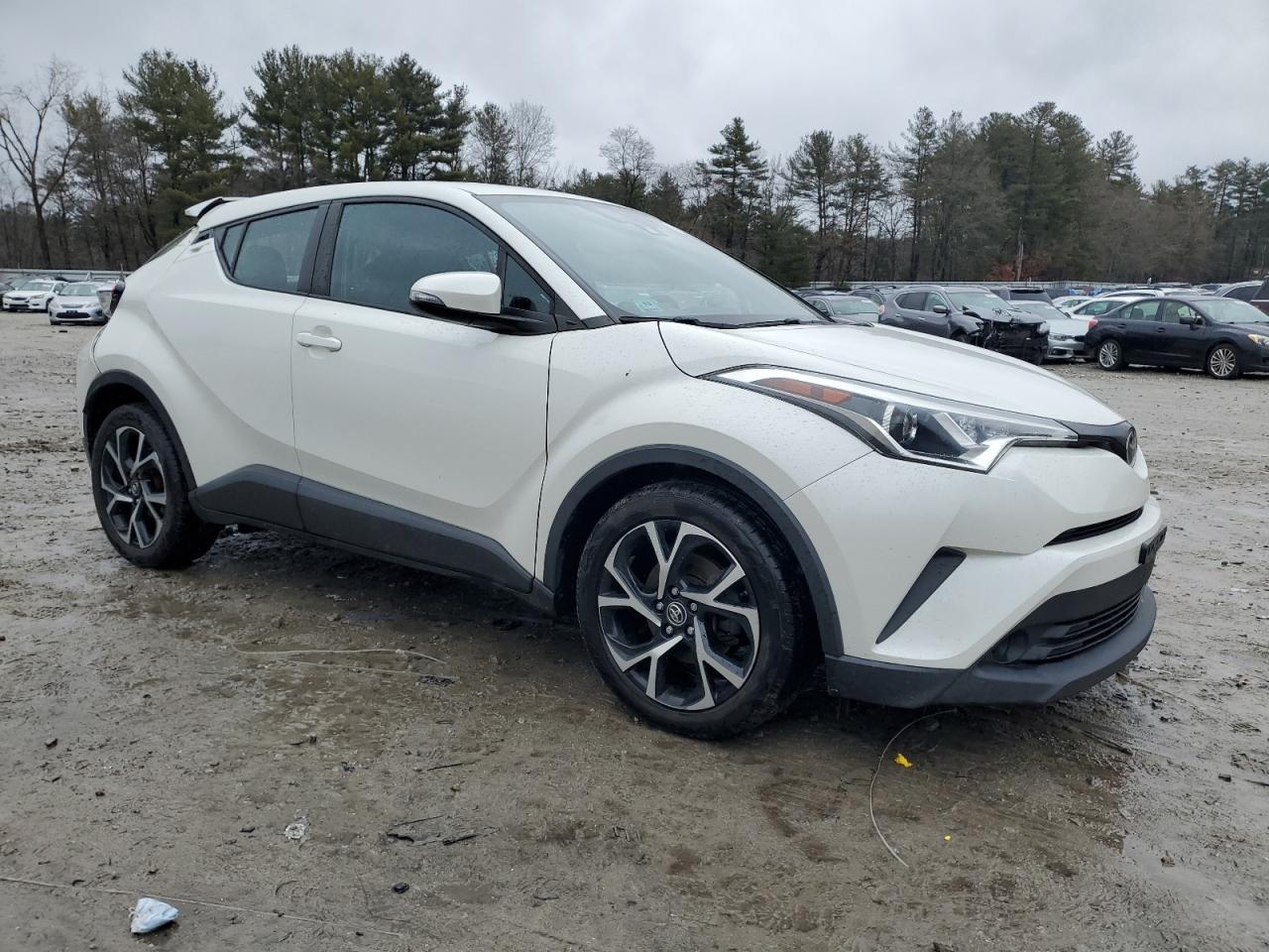2018 TOYOTA C-HR XLE - Image 4