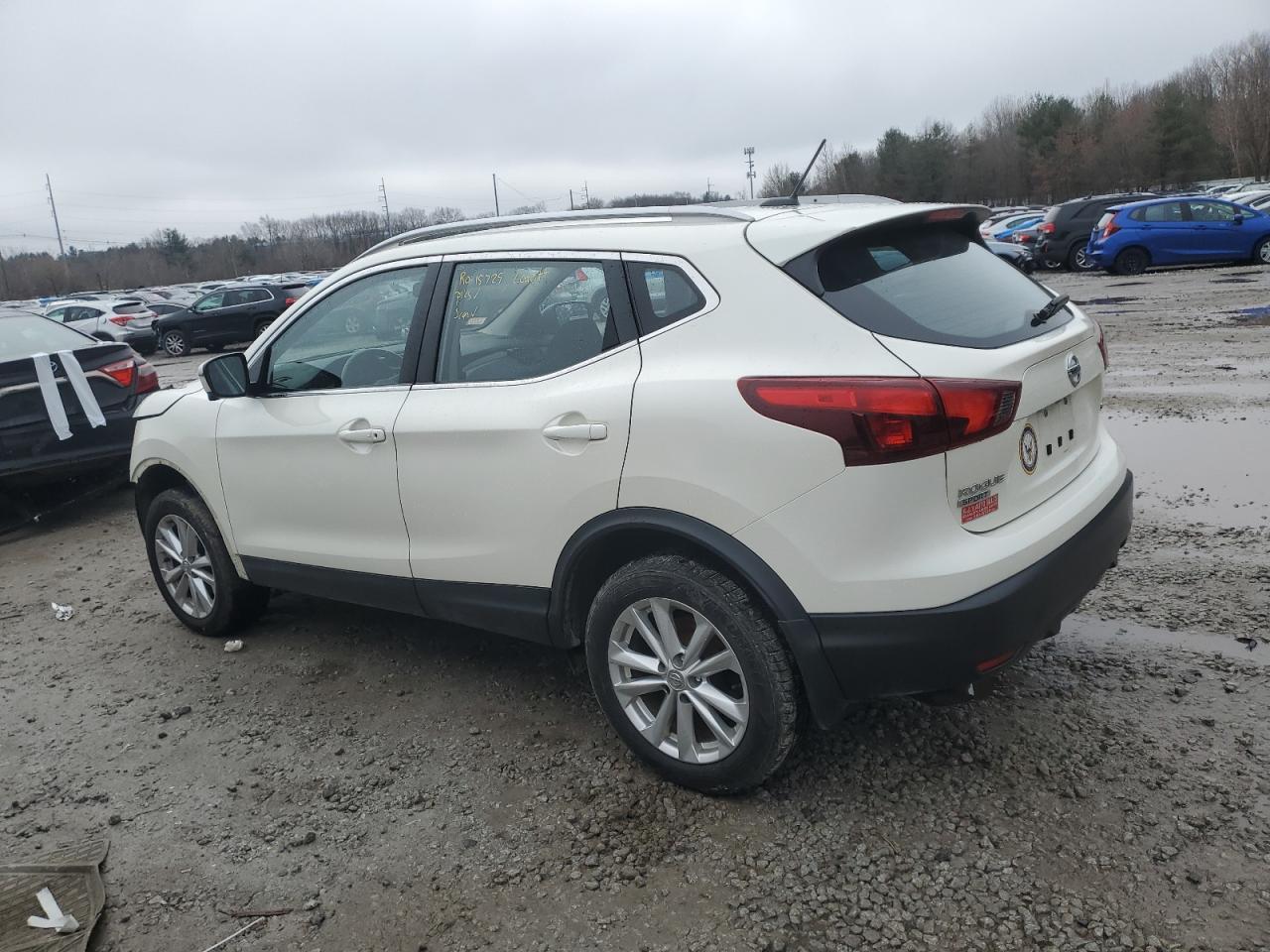2017 NISSAN ROGUE SPOR - Image 2