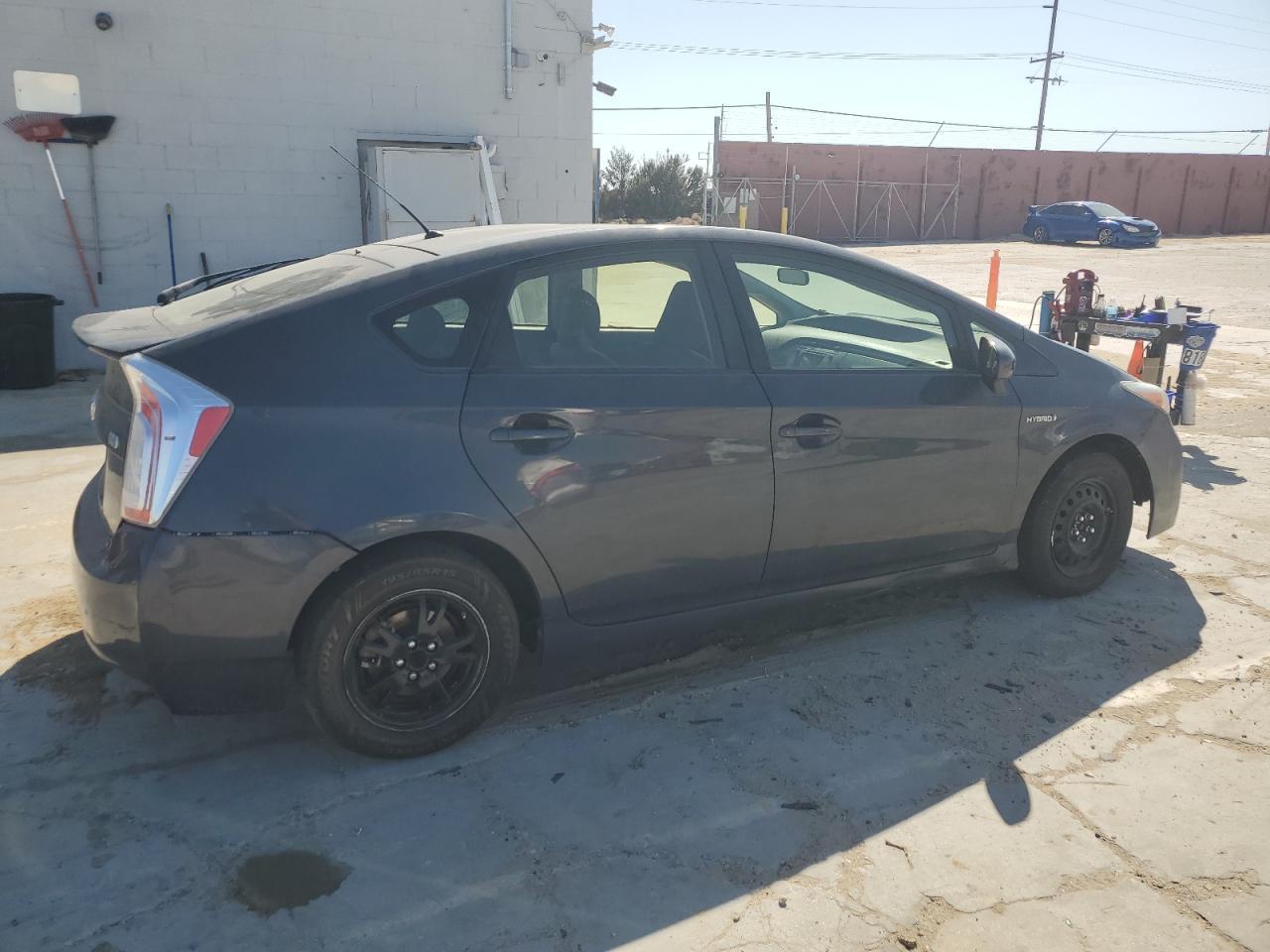 2015 TOYOTA PRIUS - Фото 3