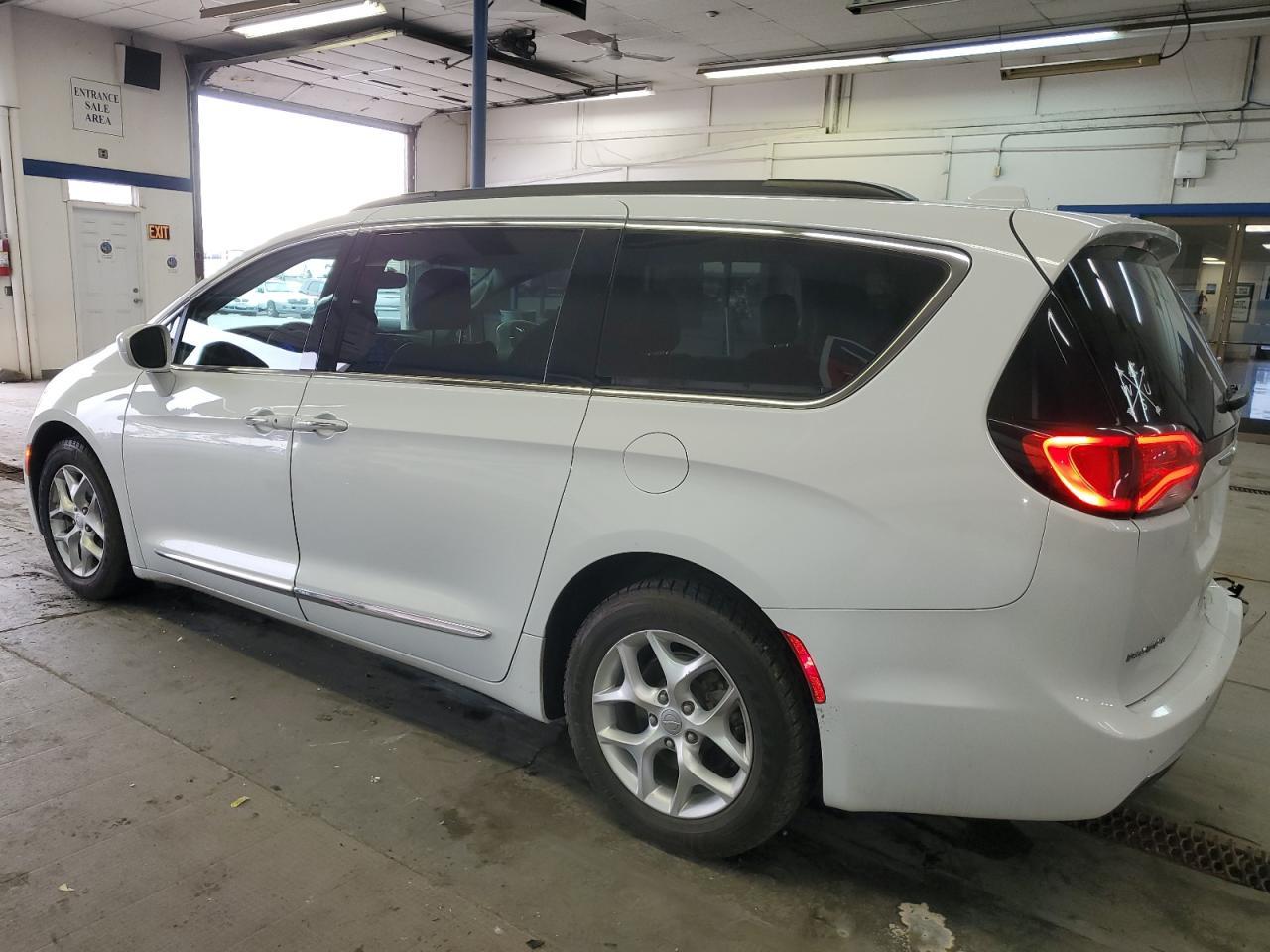 2017 CHRYSLER PACIFICA T - Фото 2