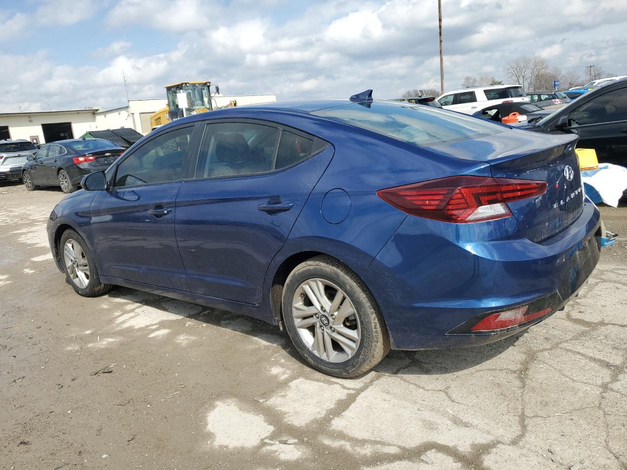 2019 HYUNDAI ELANTRA SE - Фото 2