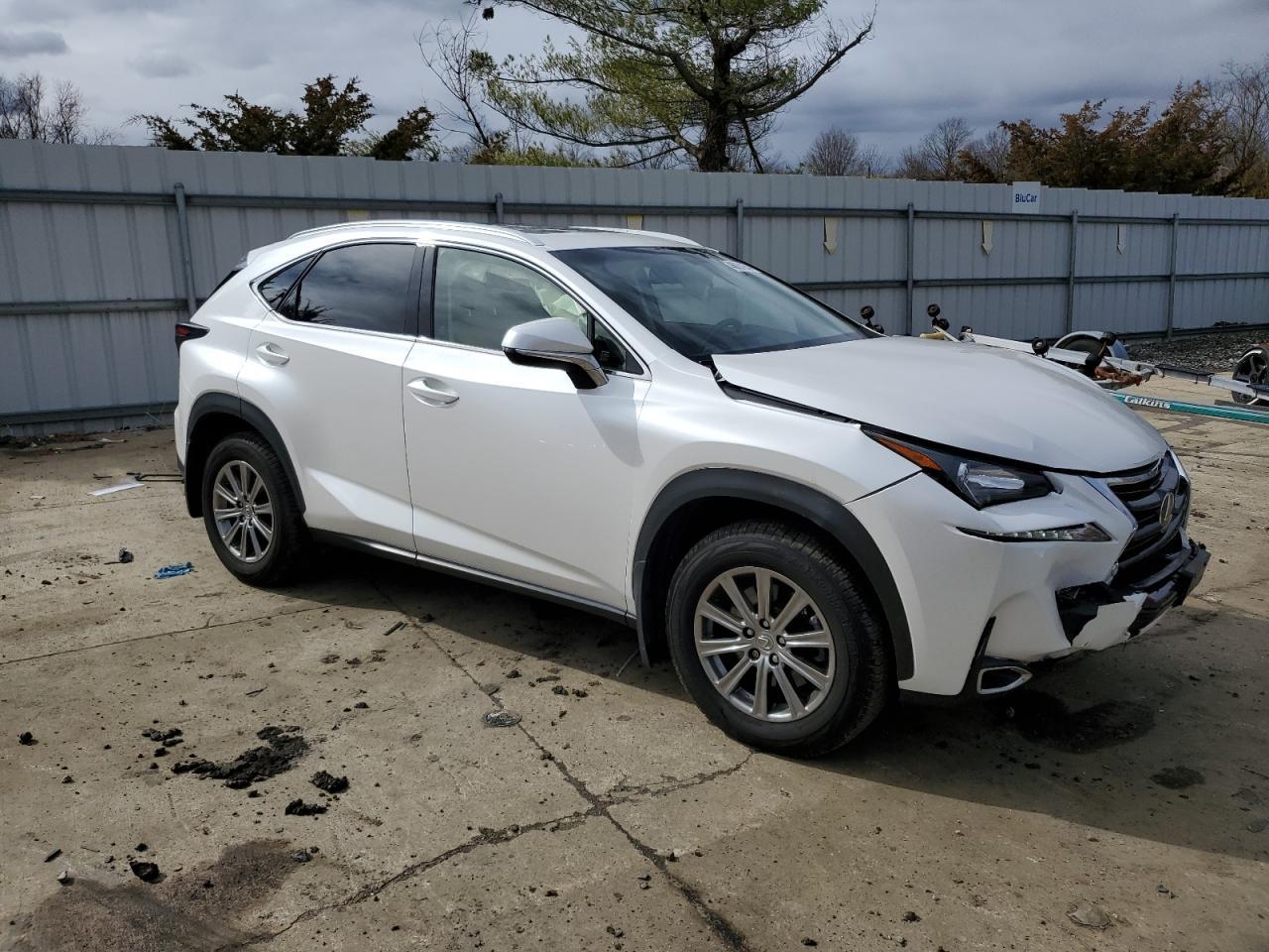 2017 LEXUS NX 200T BA - Фото 4