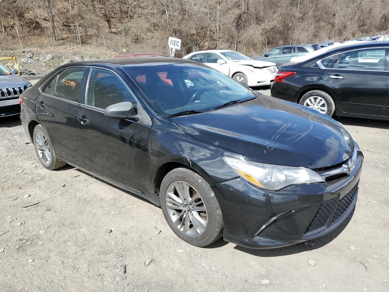 2017 TOYOTA CAMRY LE - Image 4
