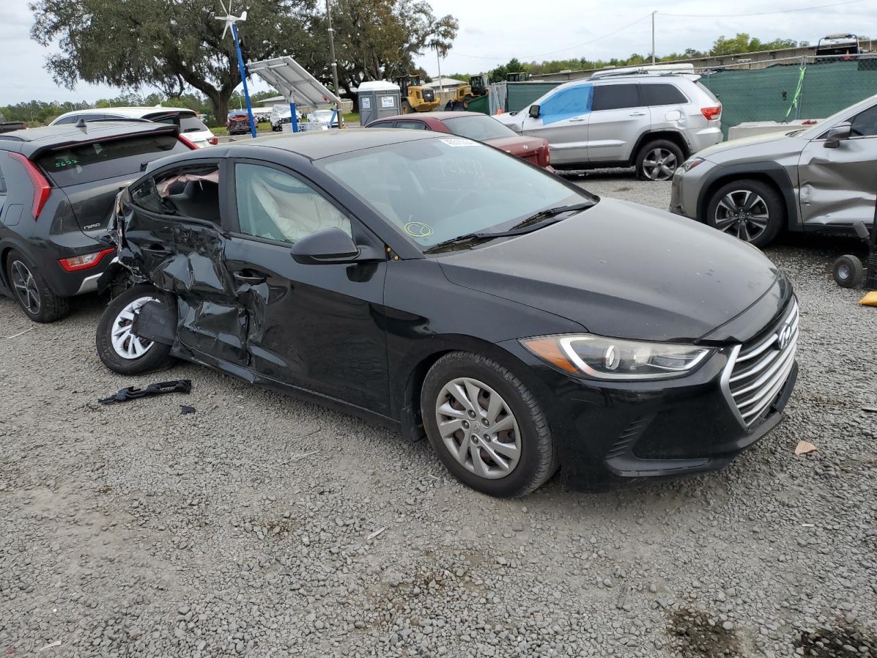 2017 HYUNDAI ELANTRA SE - Image 4