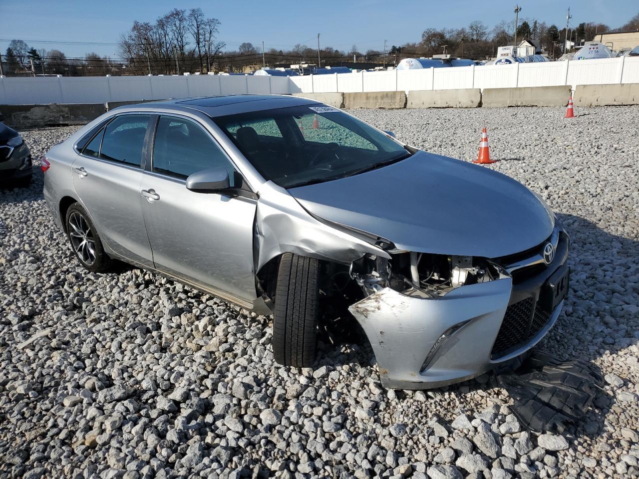 2017 TOYOTA CAMRY LE - Image 4