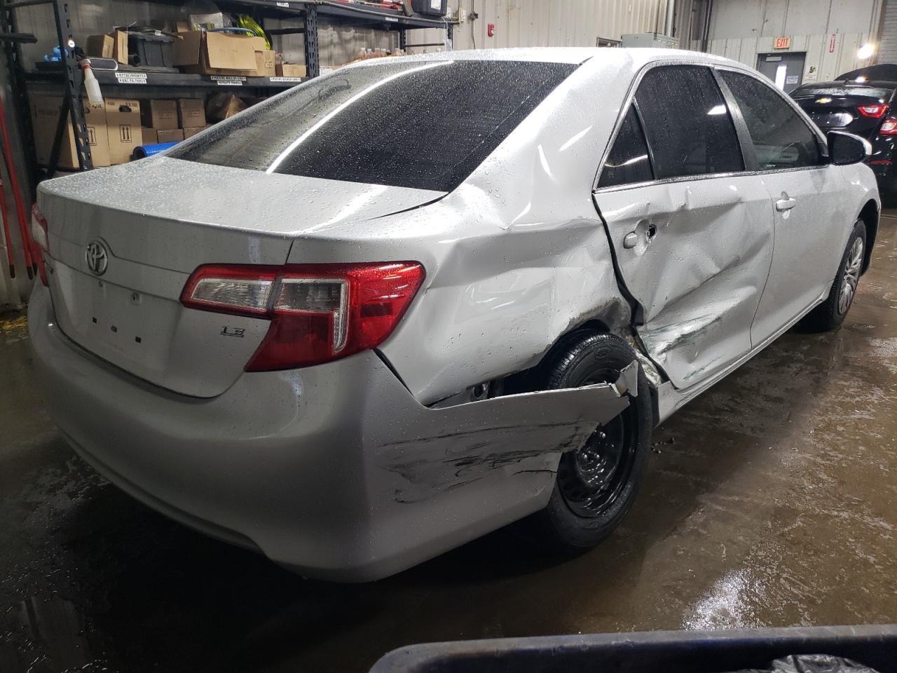 2014 TOYOTA CAMRY L - Image 3