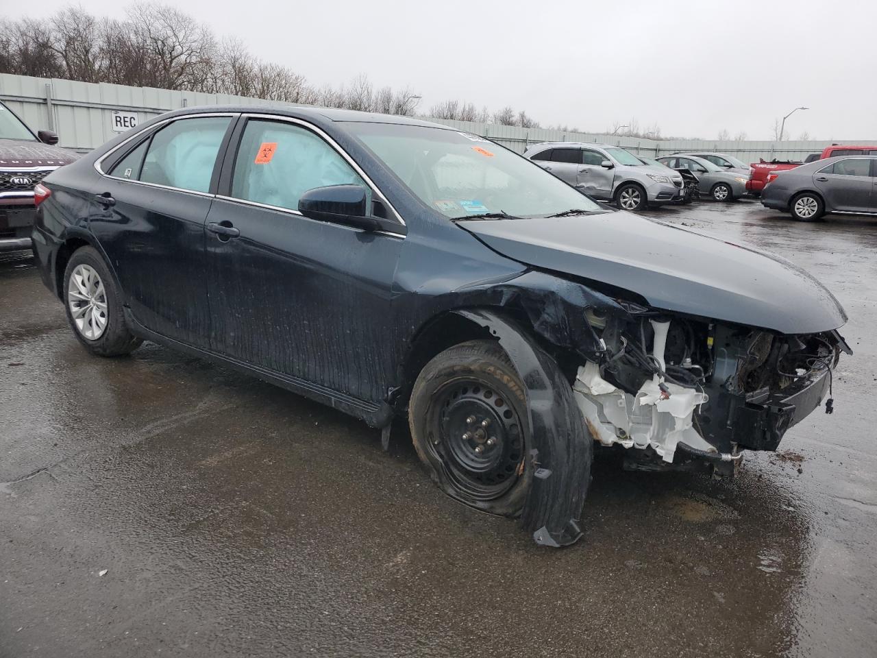 2016 TOYOTA CAMRY LE - Image 4