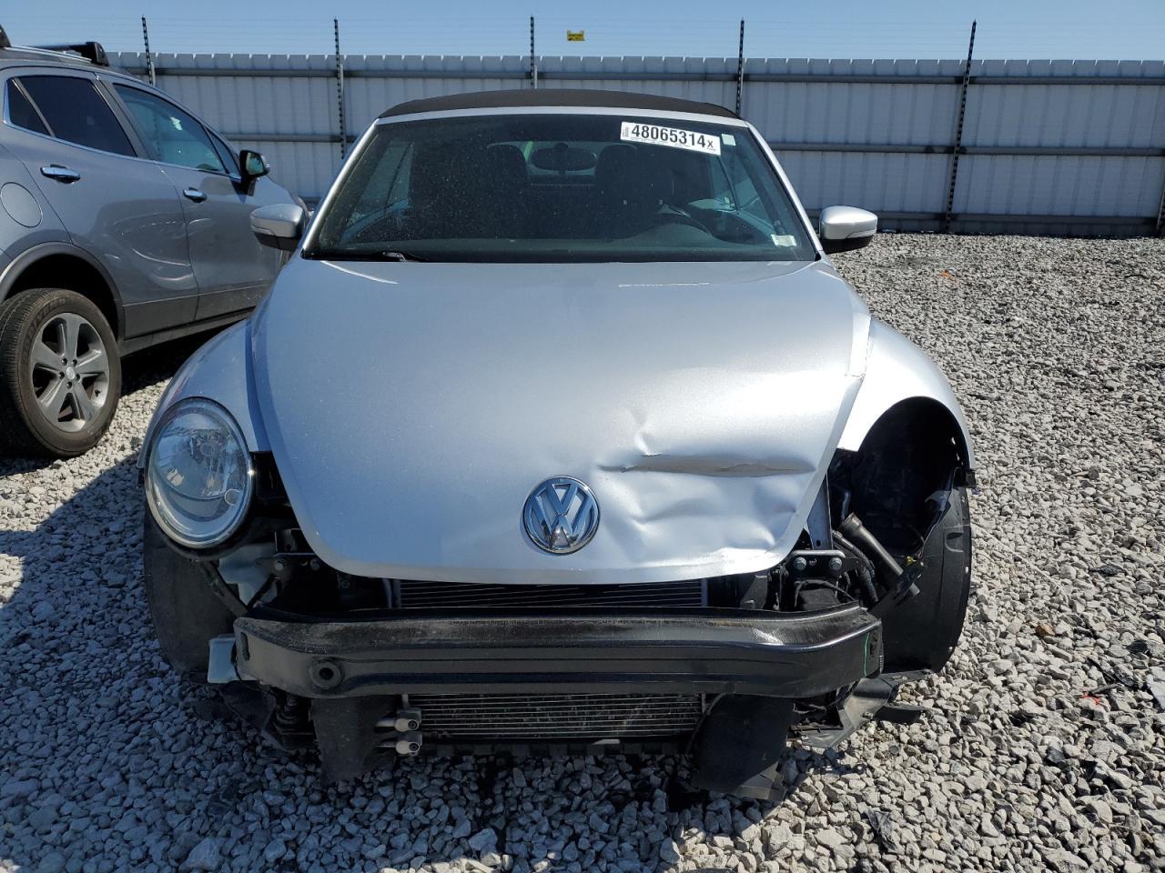 2015 VOLKSWAGEN BEETLE 1.8 - Фото 5