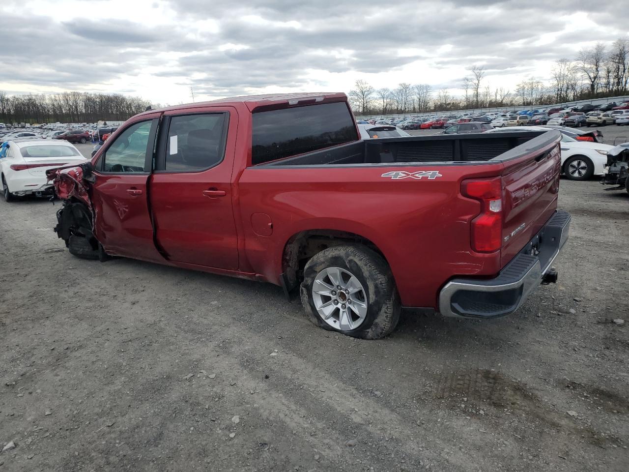 2021 CHEVROLET SILVERADO - Фото 2