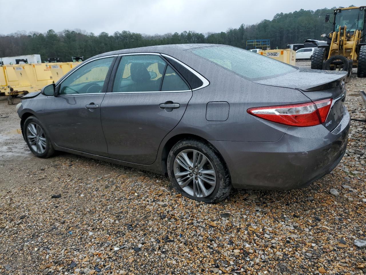2015 TOYOTA CAMRY LE - Фото 2
