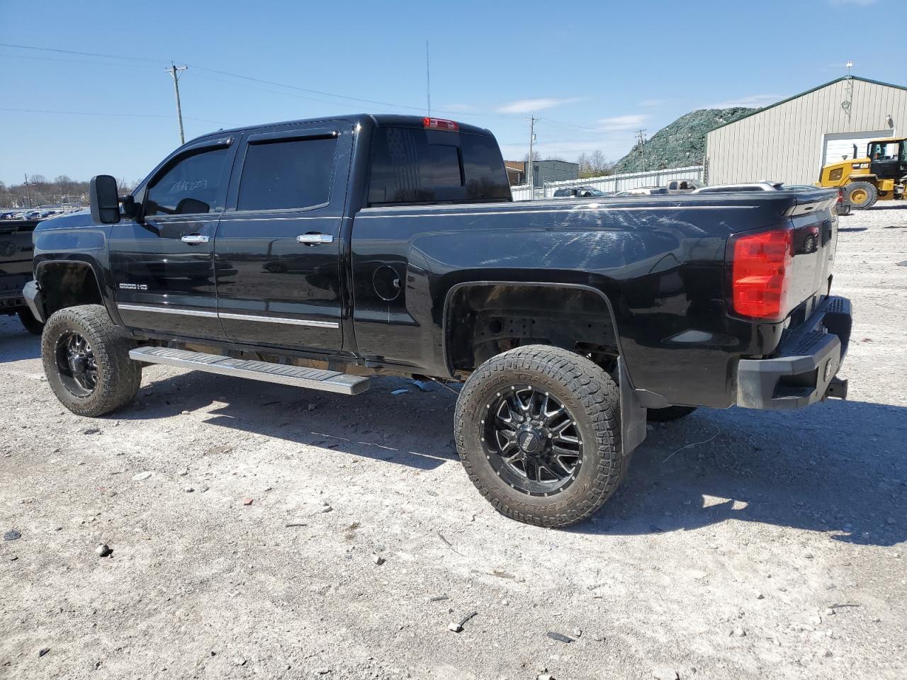 2015 CHEVROLET SILVERADO - Фото 2