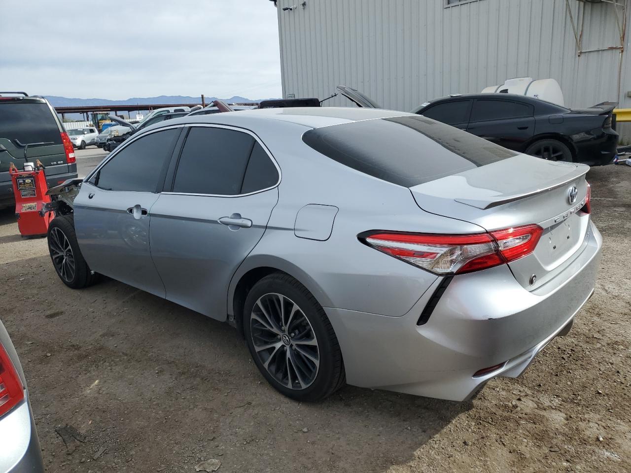 2018 TOYOTA CAMRY L - Фото 2