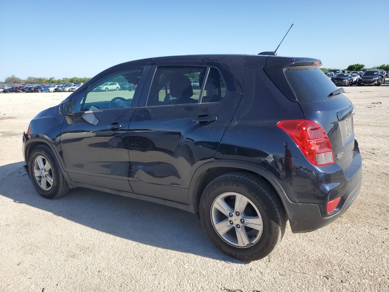2021 CHEVROLET TRAX LS - Фото 2