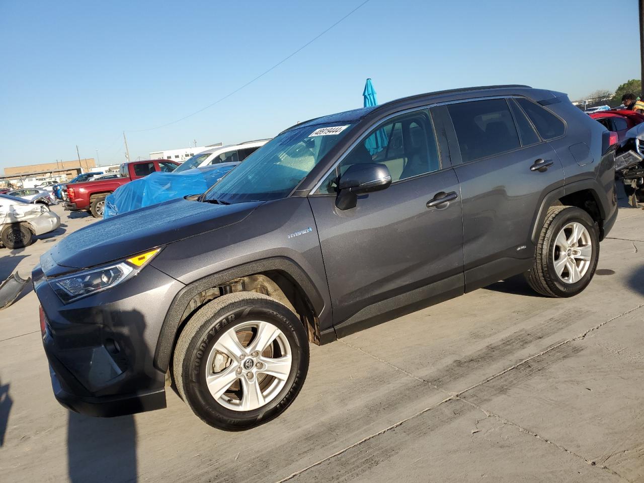 2020 TOYOTA RAV4 XLE