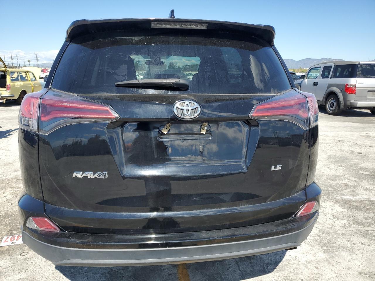 2018 TOYOTA RAV4 LE - Image 6