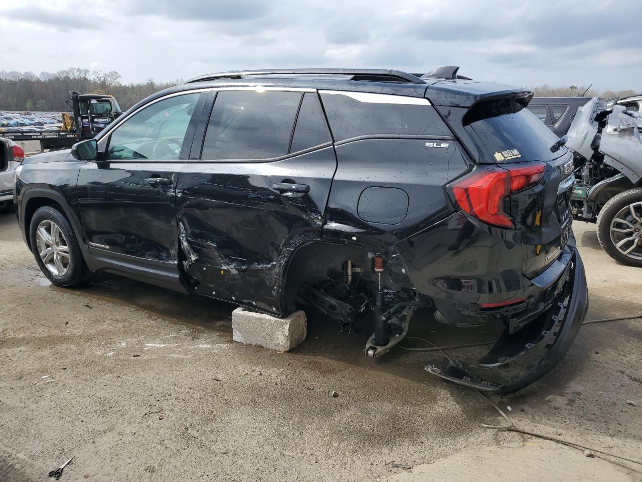 2018 GMC TERRAIN SL - Image 2